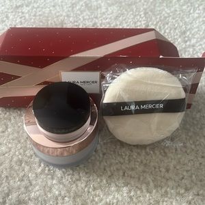 Laura Mercer translucent setting powder